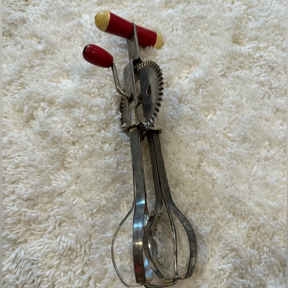 Vintage Hand Mixer Egg Beater High Speed Super Center Drive Kitchen Baking Tool